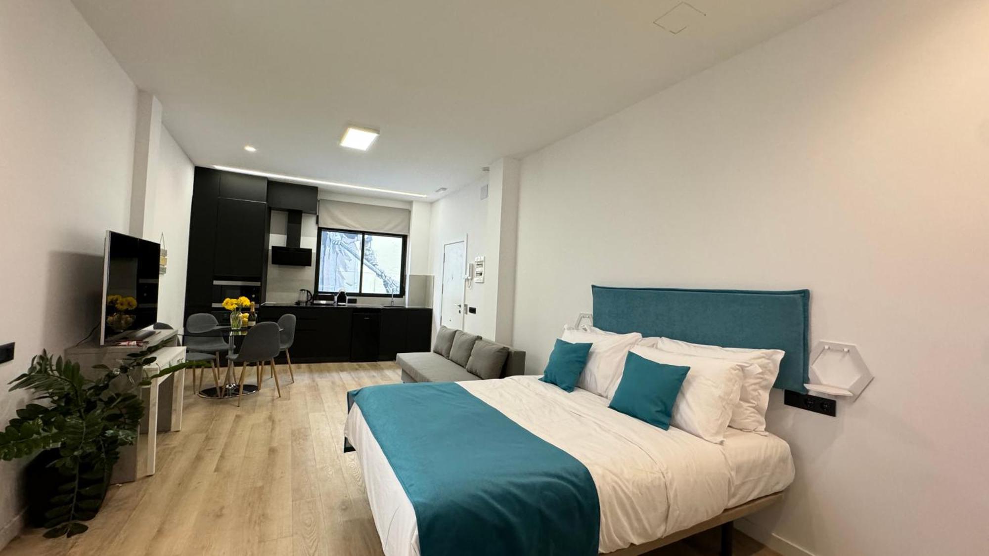 Happy Life Aparthotel 5*
