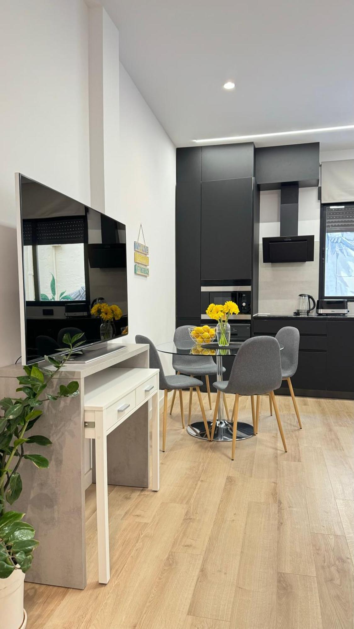 Happy Life Aparthotel 5*